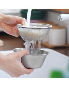 Berry Baskets, Mini Strainer with Bowl, Stainless Steel Can Colander Small Container for Berries, Strawberry, Grape, Cherry, Dishwasher Safe（16cm）