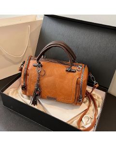 Vintage Tote Bag: Spacious multi-pocket design with tassel and metal accents, supports multiple carrying methods, combining practicality and style.GREEN