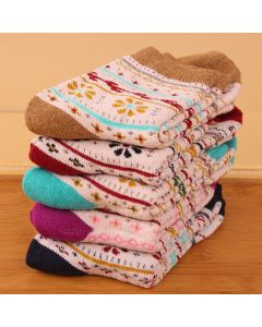 Wool Blend Terry Socks 5-Pack - Winter Thick Warm Mid Calf Crew Socks for Women - Vintage Snowflake Pattern Cotton Socks - 5 Pairs