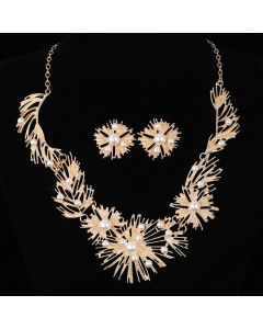 Affordable Luxury Vintage Firework Feather and Faux Pearl Necklace and Earring Set, Accessories for Bridal and Evening Gowns