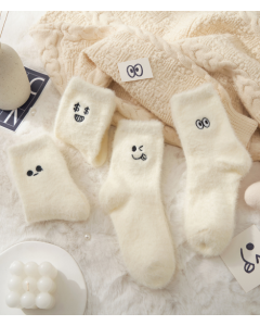 5 Pairs White Cartoon Embroidered Fluffy Crew Socks, Thick Mink Fleece Warm Floor Socks For Women Home Use Autumn Winter