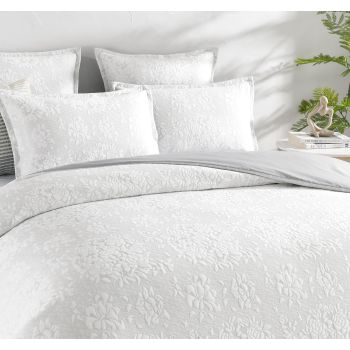 Chloe Jersey Jacquard Ivory Quilt Cover Set by Renee Taylor