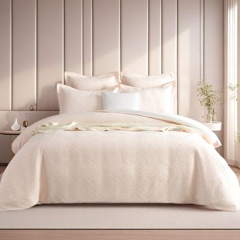Bella Blush Jacquard Double Quilt Cover Set by Renee Taylor