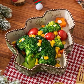 Christmas baking dish, ceramic baking ware, festive tableware, food-grade baking dish, heat-resistant dish, holiday dinnerware, Australian kitchen, Christmas gift idea, ceramic bakeware Australia - Red - Size 800ML
