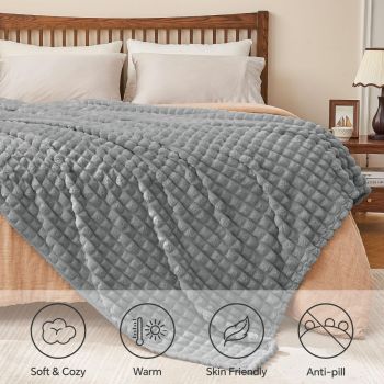 Updated Grey Throw Blanket for Couch and Bed- Super Soft and Warm 3D Checkered Fluffy Fuzzy Fleece Blanket, Luxurious Plush Cozy Blanket for Room Decor Spring - Gray - Size 120cm*200cm