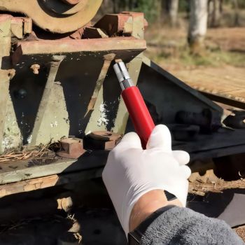 Grease Fitting Cleaning Tool -Grease Zerk Cleaner, Zerk Fitting Cleaning Tool, Remove Old Dried Grease from Fittings, Pins, Shafts, Bushings, and Joints （Red）