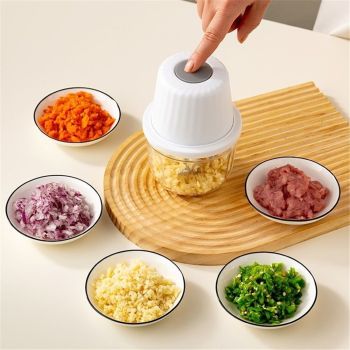 250ML Electric Garlic Chopper, 3 Blades Garlic Grinder Mini Vegetable Chopper, USB Portable Veggie Chopper, Onion Mincer, Food Processor for Ginger, Chili, Fruit, Meat