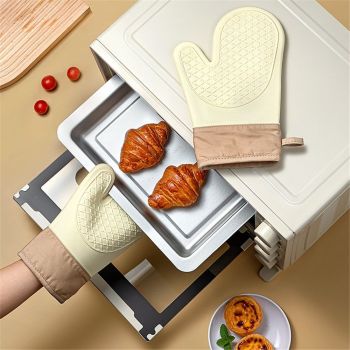 1 pair of Silicone Oven Mitts，Heat Resistant up to 572°F, Oven Gloves with Soft Lining, Non-Slip Kitchen Essentials, Kitchen Gadgets, Apartment Essentials, Great Gift for Cooking (beige-1pair)