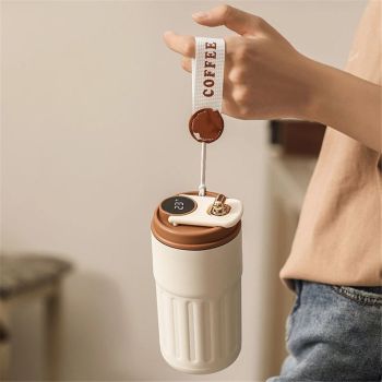 Coffee Cup With Temperature Display, New Portable LED Temperature Display Water Bottle, 450ml Large Capacity Coffee Bottle, for Car Office Travel Mug