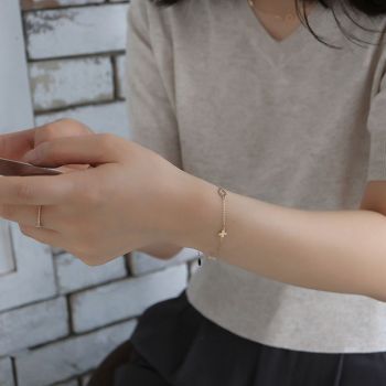 S925 Sterling Silver Floral Leaf Bracelet - 18K Gold Plated Minimalist Smooth Surface Chain for Women - Delicate Fine Jewelry for Daily Wear - Gold