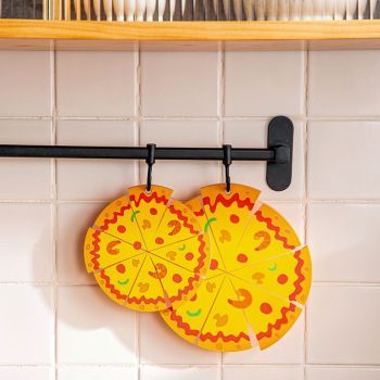 4-Piece Set - Creative Pizza-Shaped Heat-Resistant Placemat, Waterproof PVC Coaster & Trivet for Home Use