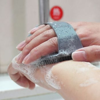 Silicone Body Scrubber Exfoliating Shower Brush Soft Silicone Bath Scrub Brush for Deep Skin Cleansing-gray