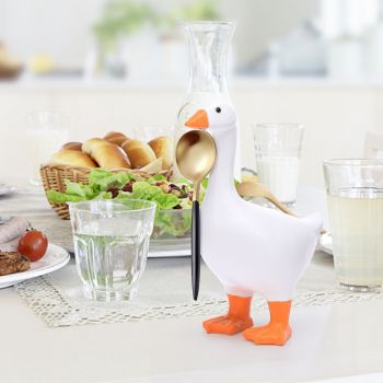 Duck Shaped Resin Crafted Magnetic Pendulum Decoration Keychain
