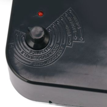 Ultrasonic Animal Repeller Solar Power Stray Cat Dog Humane Environment Protection Garden Tools