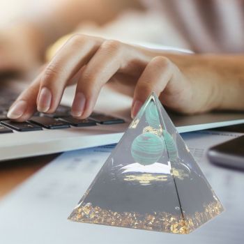 6cm Crystal Pyramid Unique Pure Natural Handmade Crystal Pyramid Ornament for Home Desktop