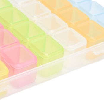 28 Slots Clear Plastic Storage Box Portable Detachable Organizer Box for Small Items Earrings Necklaces MedicinesColors
