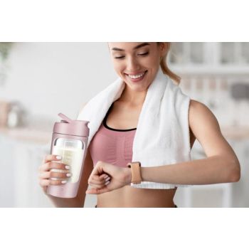 Electric Shaker Bottle Protein Shaker Bottle Protein Mixer for Perfect Creamy Shake Rechargeable Blender Bottle -Pink
