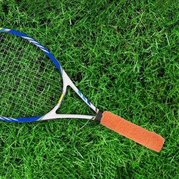 1 Roll Tennis Racket Grip Tape Fiber Towel Grip Tape for Tennis Badminton Rackets Multi-Functional Anti-Slip Sweat Absorbent Overgrip for Sports Enthusiasts