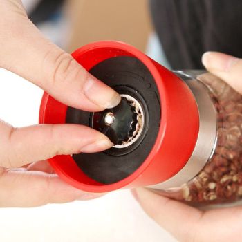 High Grips Glass Salt And Pepper Grinder Mill Set with Adjustable Coarseness Sauce Bottle Glass Seasoning Pot Containers （2pcs）