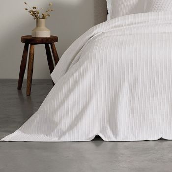 Bianca Evora White Cotton Jacquard Coverlet Set Queen/King