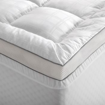 Accessorize Deluxe Hotel Mattress Topper King Single