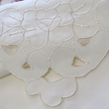 Isadora Flowers Off White Embroidered Rectangular Tablecloth 180 x 275 cm