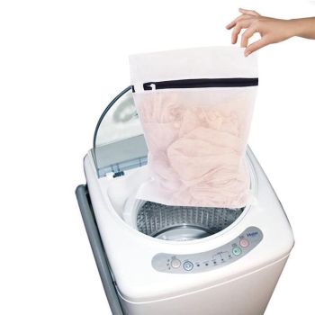 Essential Travel Wash Bag Set for Delicate Clothing – 4 Pack Mesh Bags