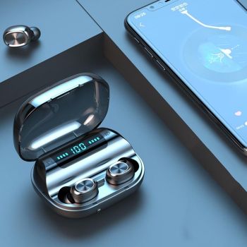 Wireless Noise-cancelling Earbuds with Charging Case