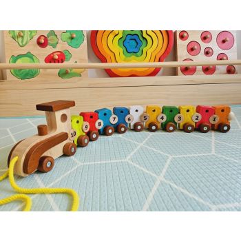 Lacing train