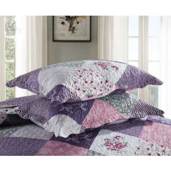 Quaint Quilted bedspread and pillowcovers set: Perfect for a Cozy Retreat - Queen size