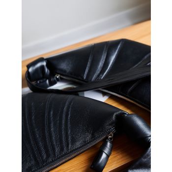 Middle Coffee Stylish Croissant Crossbody Bag - Elegant Horn-Shaped Design with Lazy Chic Vibes