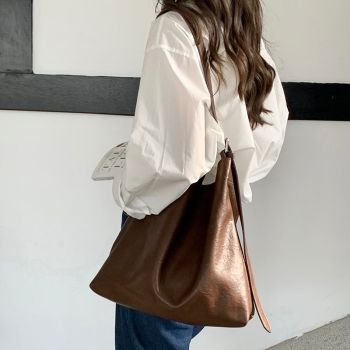 Coffee Fashionable Minimalist Bucket Tote Bag - Versatile & Spacious for Daily Commutes