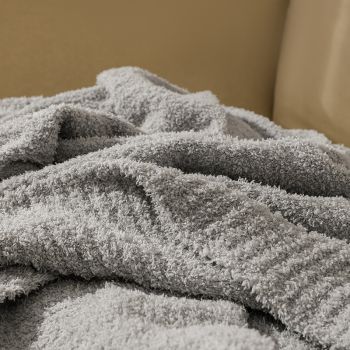 Light Grey Solid Color Plush Knitted Blanket for Sofa and Office, 152 x 203 cm, 1150g