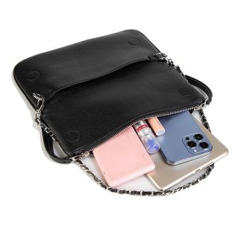 Chic Quilted Leather Crossbody Bag with Chain Strap & Tassel Detail(Pure black)