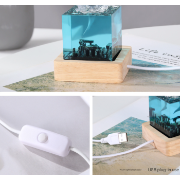 Unique Handmade Epoxy Resin Lamp - Marine Life Diorama, USB Light, Ocean Decor Gift (Shell in the water model)