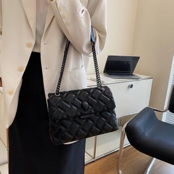 White Chic Quilted Crossbody Bag for Women - PU Leather Diamond Pattern Chain Strap Shoulder Purse with Elegant Clasp