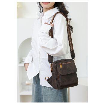 Green Stylish PU Leather Sling Crossbody Bag for Women - Multi-Pocket Chest Pack with Adjustable Wide Strap