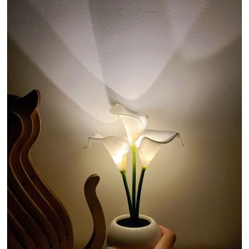 White Elegant Calla Lily LED Table Lamp - Lifelike Potted Flower Accent Light for Bedside Home Decor