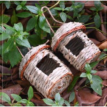 3-Piece Handcrafted Natural Grass Bird Nest - Eco-Friendly Pet Garden Decor(14*10cm)