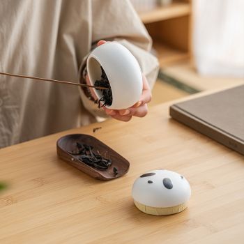 Artisanal Animal-Shaped Ceramic Tea Storage Jar with Gift Box - 140ml Capacity, Textured Finish(white)