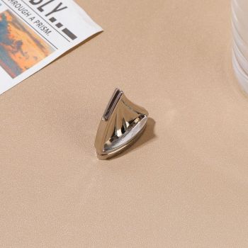 10-Pack Silver Plated Alloy Place Card Holders with Sailboat Designs, Elegant Wedding Reception Seating Card Clips for Banquets, Parties and Events