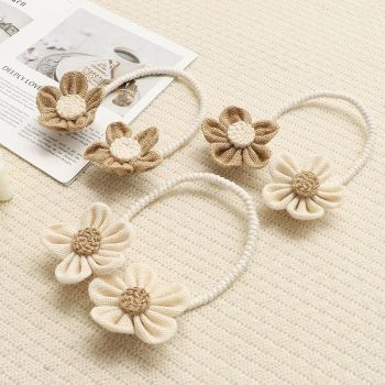 Beige Rustic Flower Curtain Tiebacks Set of 2, Handcrafted Fabric Daisy Curtain Holdbacks, No Drill Flexible Curtain Rope Buckles, Farmhouse Curtain Accessories for Sheer and Blackout Curtains