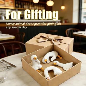 Goose Car Dashboard Decoration Set – 4PCS Cute Resin Goose Figurines for Car Interior, Monitor, Desk and Home Decor, Adorable Animal Ornament Gift for Car Lovers and Everyday Display