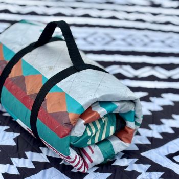 200 x 300 CM Extra Large Thick Waterproof Ultrasonic Picnic Blanket - Diamond Shaped Ethnic Pattern Outdoor Camping & Beach Mat for 10 to 12 People