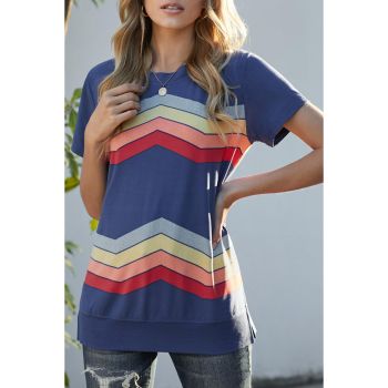 Azura Exchange Striped Short Sleeve Tee with Colorful Wavy Print - L