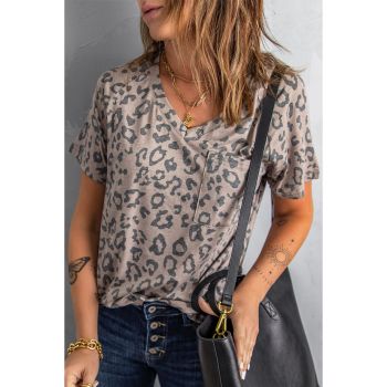 Azura Exchange Leopard Print V Neck Tee with Front Pocket - M