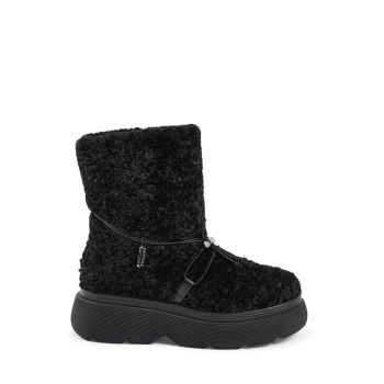 Modern Shearling Ankle Boot with Rubber Soles - 36 EU