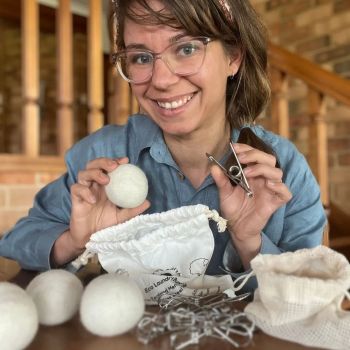 Eco Friendly Laundry Bundle | Pegs & Dryer Balls